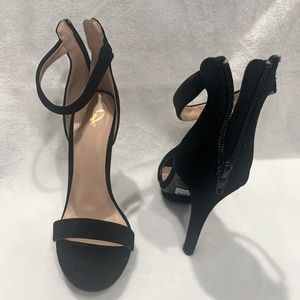 Black Heels, Size 7
